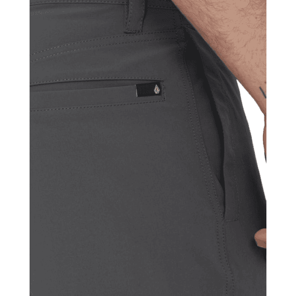 volcom short chino voltripper hybrid 20 (asphalt black)