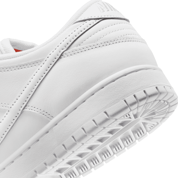 nike sb shoes dunk low pro iso triple white