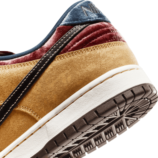 nike sb shoes dunk low pro city of cinema