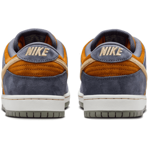 nike sb shoes dunk low pro light carbon and monarch