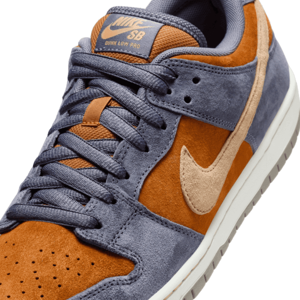 nike sb shoes dunk low pro light carbon and monarch