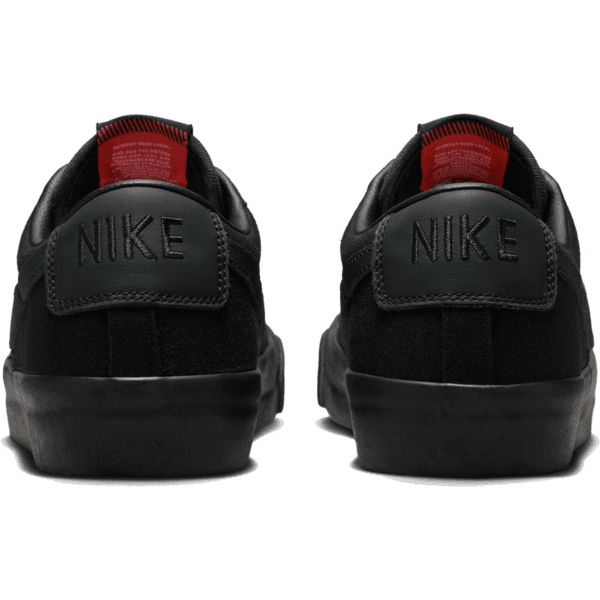 nike sb shoes zoom blazer low pro GT iso triple black