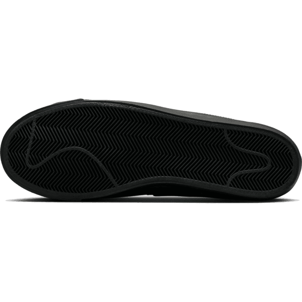 nike sb shoes zoom blazer low pro GT iso triple black
