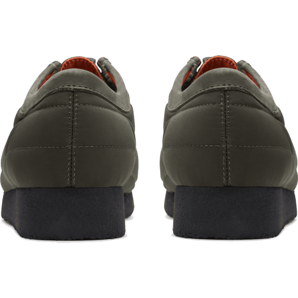 clarks shoes wallabee (khaki/quilted)