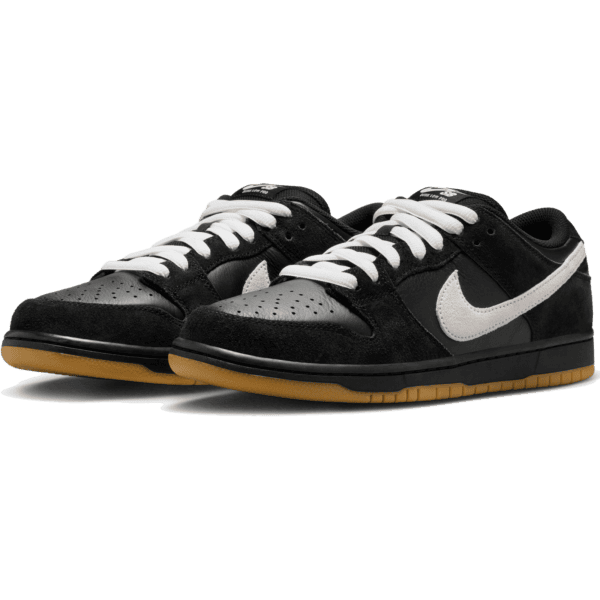 nike sb shoes dunk low pro (black/white/black/gum)
