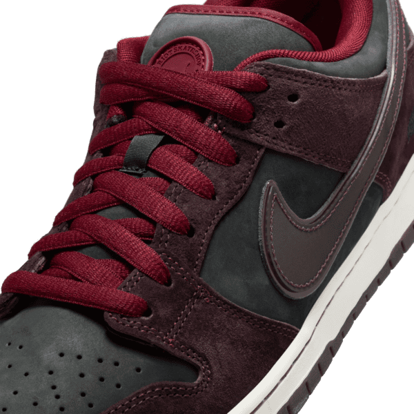 nike sb shoes dunk low pro qs riot skateshop
