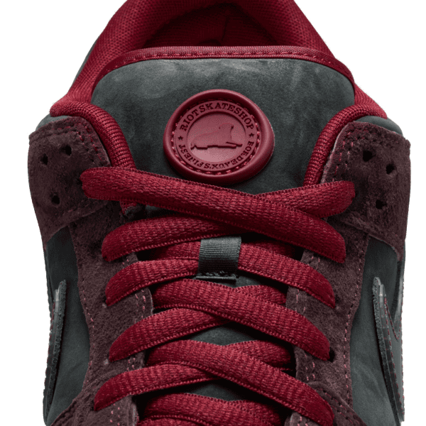 nike sb shoes dunk low pro qs riot skateshop