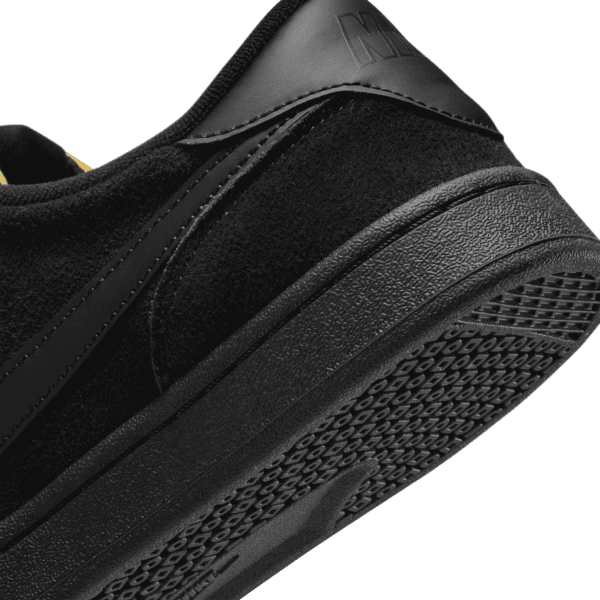 nike sb shoes fc classic (black/black/black/vivid orange)