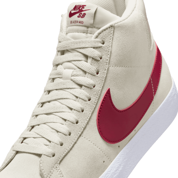 nike sb shoes zoom blazer mid (pale ivory/noble red)