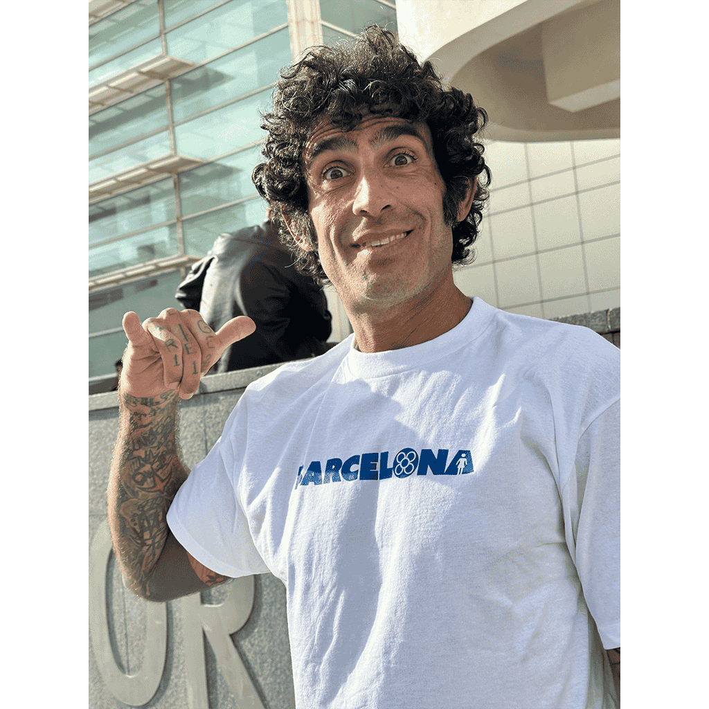 girl tee shirt amigos we og barcelona (white) girl tee shirt amigos we og barcelona (white)